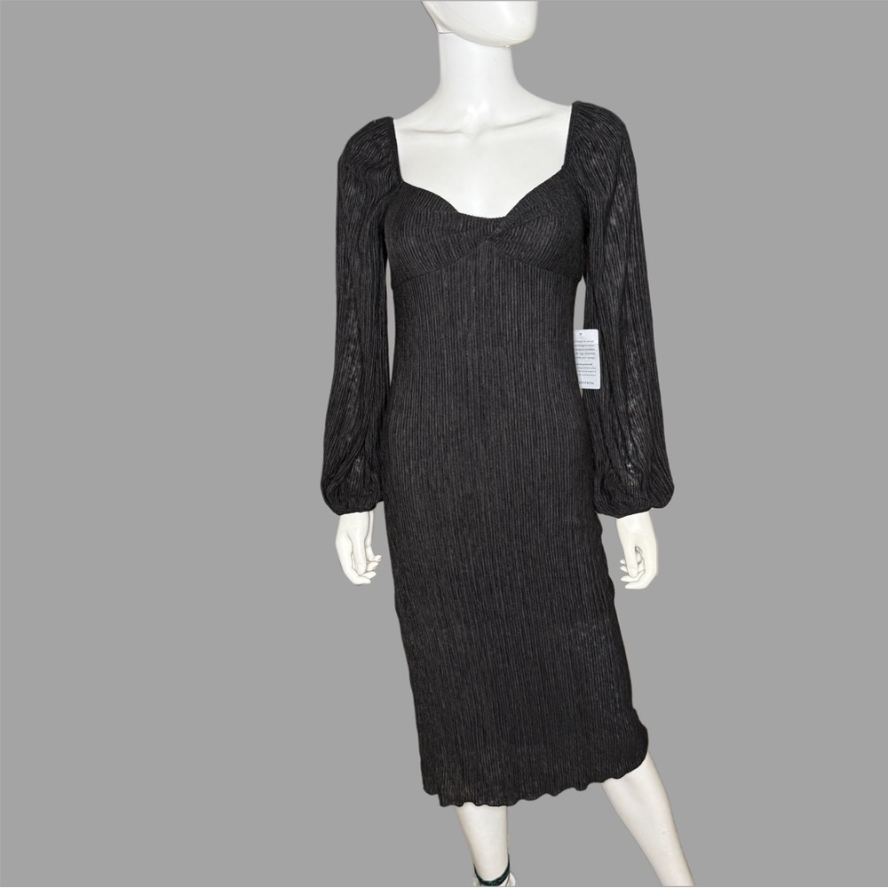 Lush Black‎ Twist Front Long Sleeve Plissè Midi Dress - Picture 3 of 7